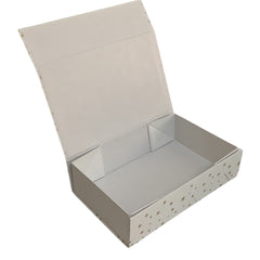 Acar Mıknatıslı Katlanabilir Altın Yıldız Desenli Kutu Beyaz 22*14*6 cm