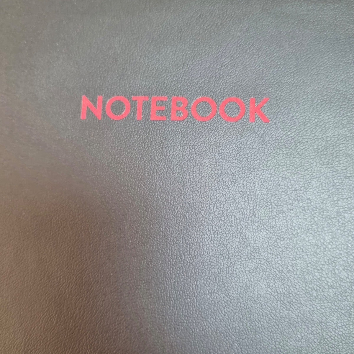Acar Termo Deri Esnek Kapaklı  21*30 cm 128 Sayfa Dot(Noktalı) Tarihsiz Planner Defter Siyah-Kırmızı
