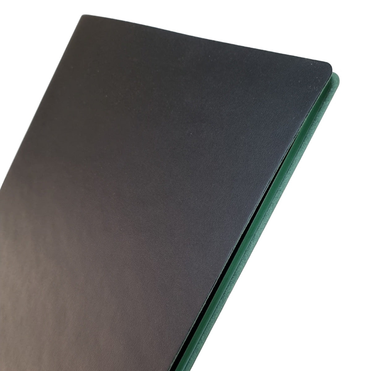 Acar Termo Deri Baskısız Esnek Kapaklı Yan Kenar Boyamalı 21*30 cm 128 Sayfa Dot(Noktalı) Planner Defter Siyah-Yeşil